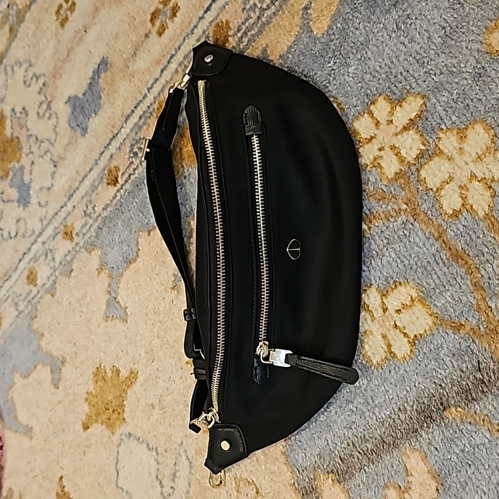 Kate Spade Chelsea Belt Bag in Black
